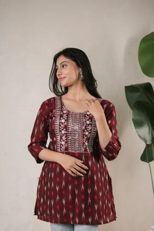 SA Sequence Thread Work Short Kurti – Maroon