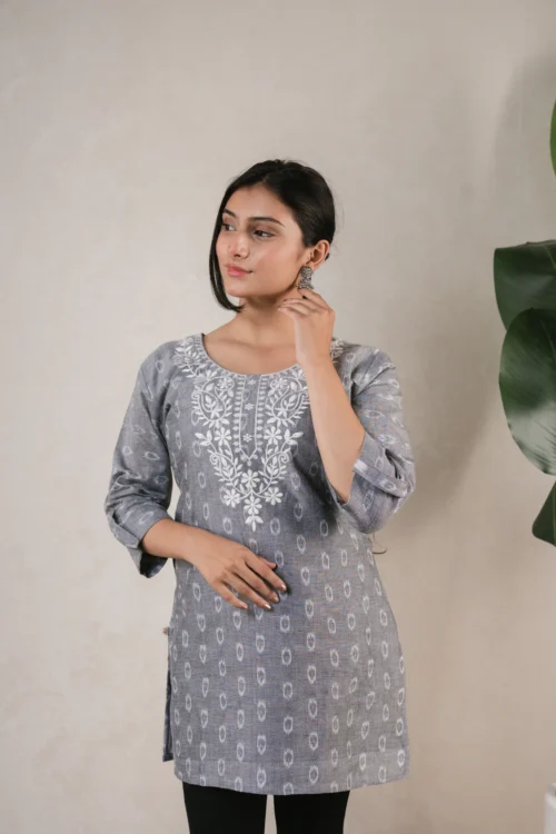 SA Thread Floral Work Short Sambalpuri Kurti – Grey